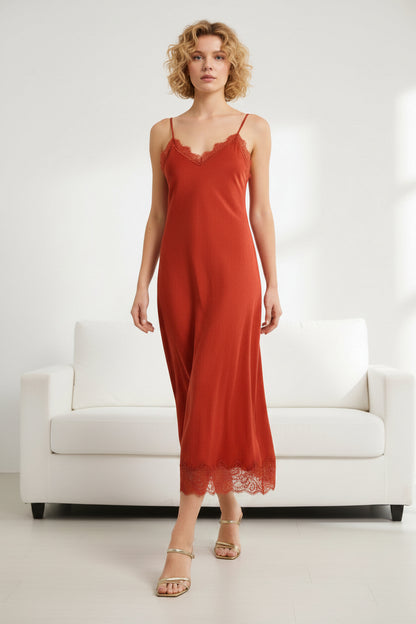 Vestido Lencero con Encaje