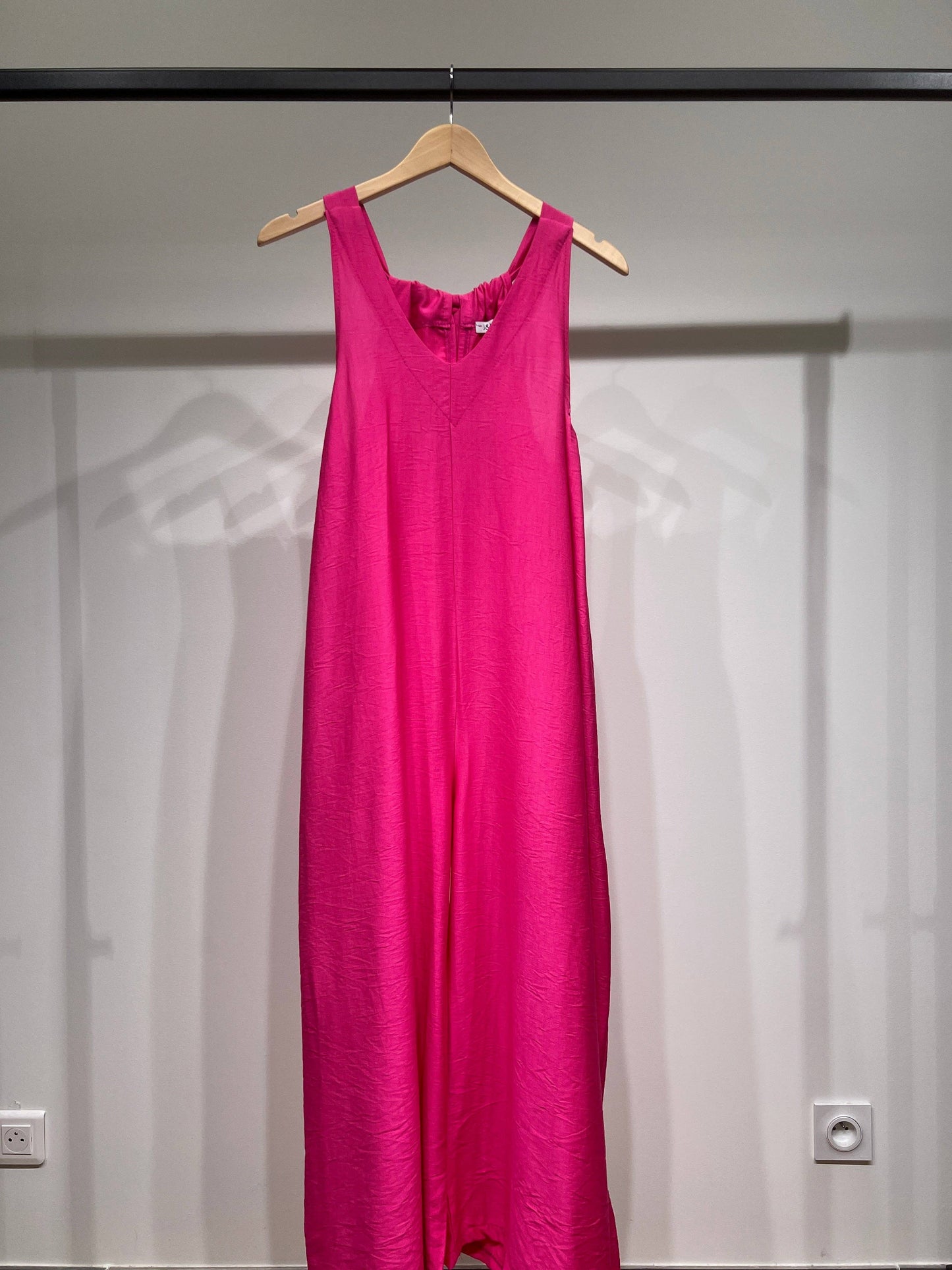 Mono pantalón fluido corte palazzo, espalda para anudar, bolsillos