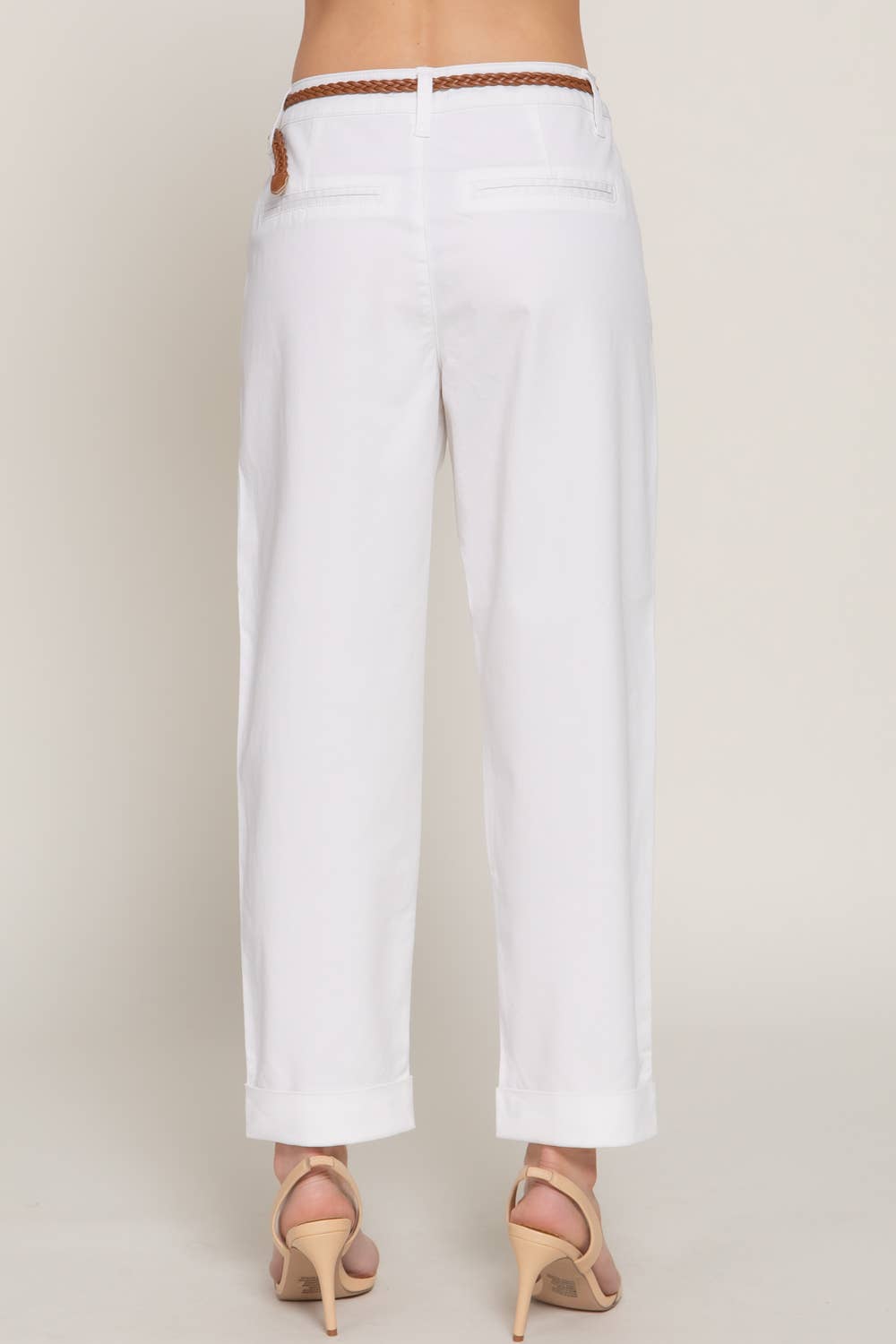 Pantalones chino con cinturón trenzado