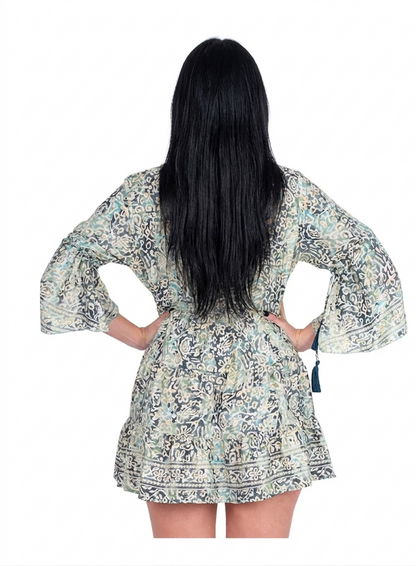 Vestido corto boho con volantes