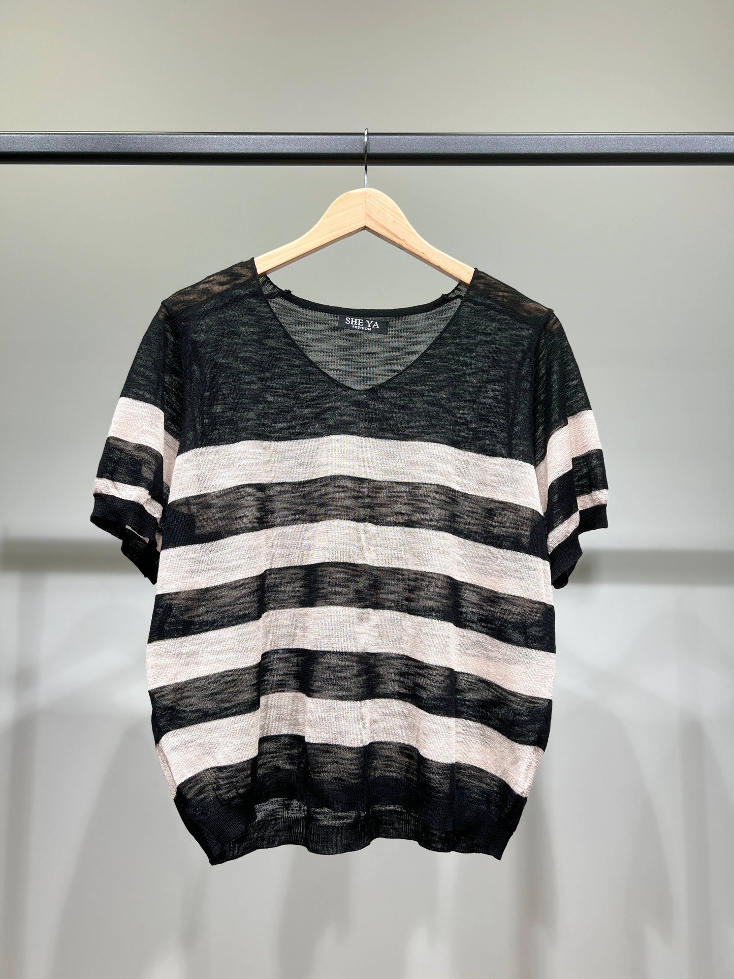 Camiseta jaspeada fina, motivo marinero, escote en V, 25% lino, 20% Tencel