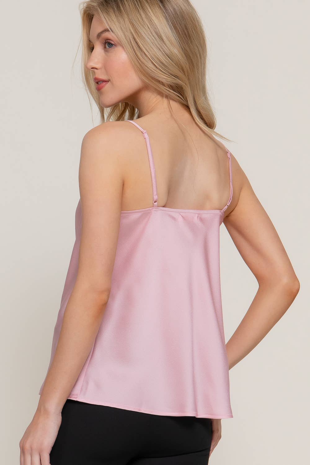 Top camisola de satén con cuello drapeado